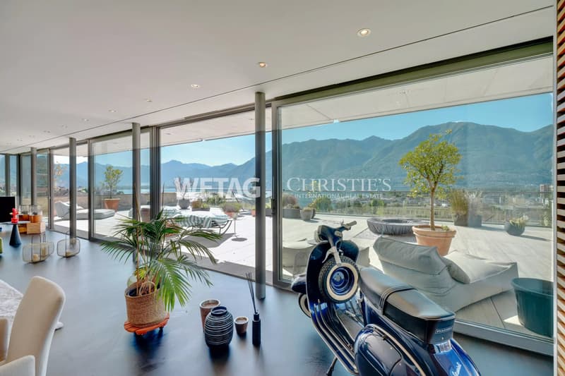 Bright & exclusive penthouse apartment with large terrace & panoramic view for sale in Locarno (13)