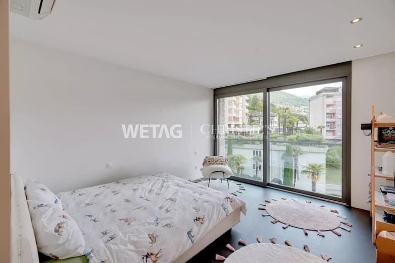 Bright & exclusive penthouse apartment with large terrace & panoramic view for sale in Locarno (10)