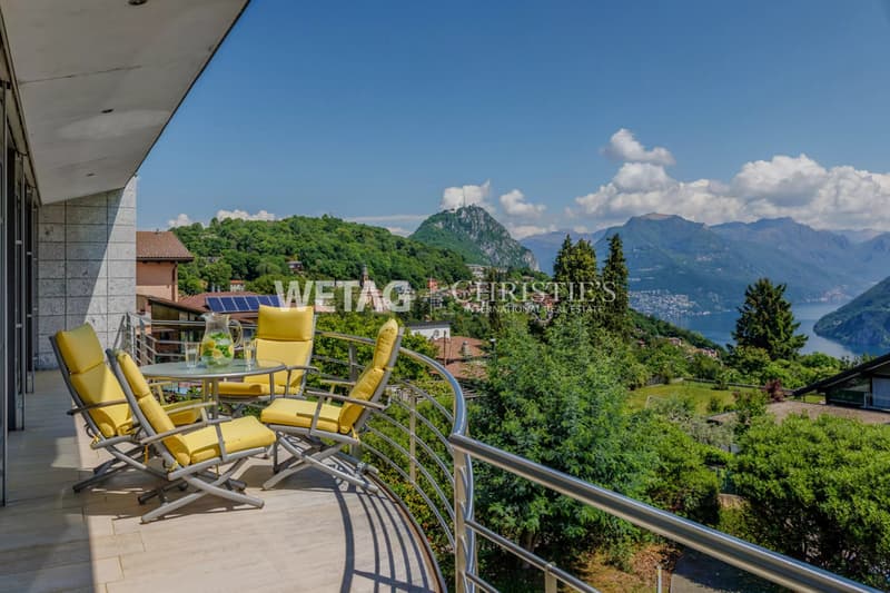 Lugano-Carona: modern villa in Carona with a view of Lake Lugano, nestled in greenery with privacy (2)