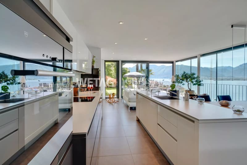Villa moderne avec terrasses et vue spectaculaire sur le lac à Vira Gambarogno à vendre (4)