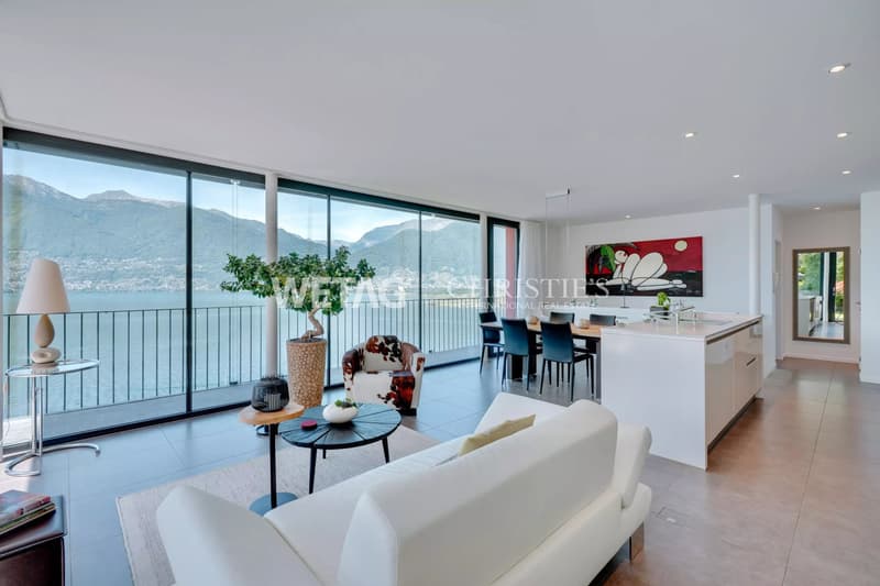Villa moderne avec terrasses et vue spectaculaire sur le lac à Vira Gambarogno à vendre (3)
