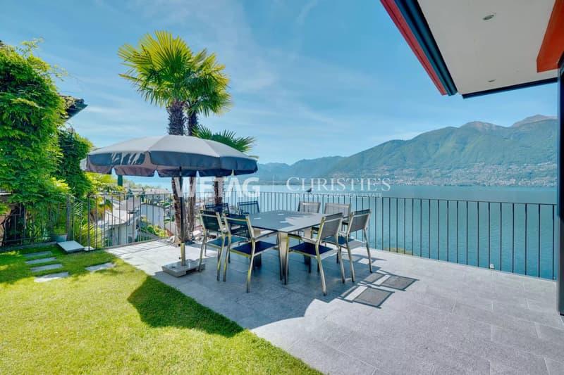 Villa moderne avec terrasses et vue spectaculaire sur le lac à Vira Gambarogno à vendre (9)