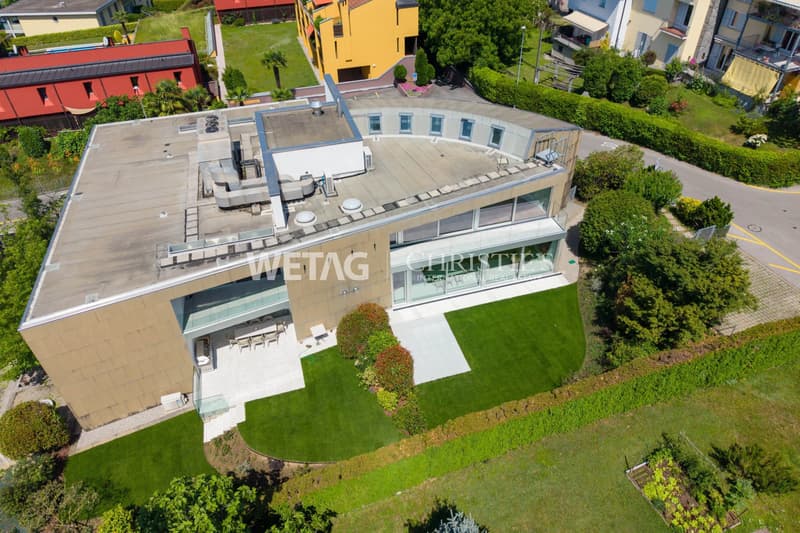 Grosszügige, vollständig renovierte 4.5-Zimmer-Wohnung in Lugano-Comano zu verkaufen, ideal als Erst- oder Zweitwohnsitz (1)