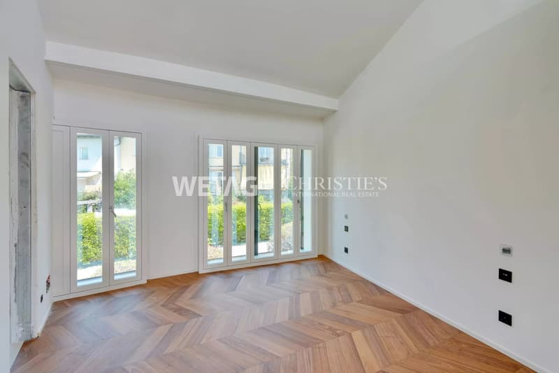 Grosszügige, vollständig renovierte 4.5-Zimmer-Wohnung in Lugano-Comano zu verkaufen, ideal als Erst- oder Zweitwohnsitz (4)