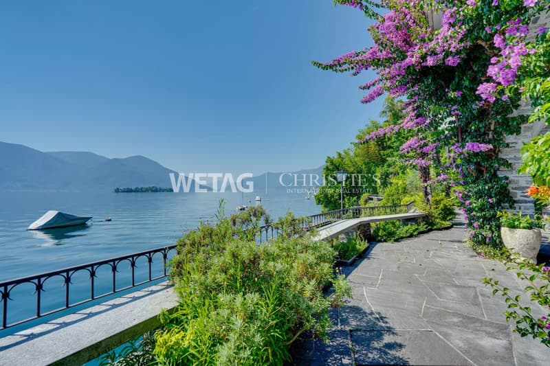 Porto Ronco: Exclusive villa in Mediterranean style directly on the lake with boat moorings, ideal also as a holiday residence for sale (7)
