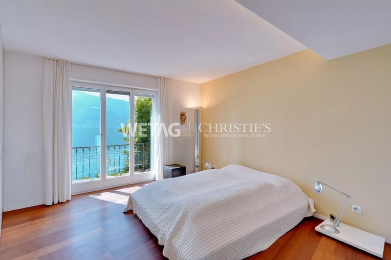 Porto Ronco: Exclusive villa in Mediterranean style directly on the lake with boat moorings, ideal also as a holiday residence for sale (9)
