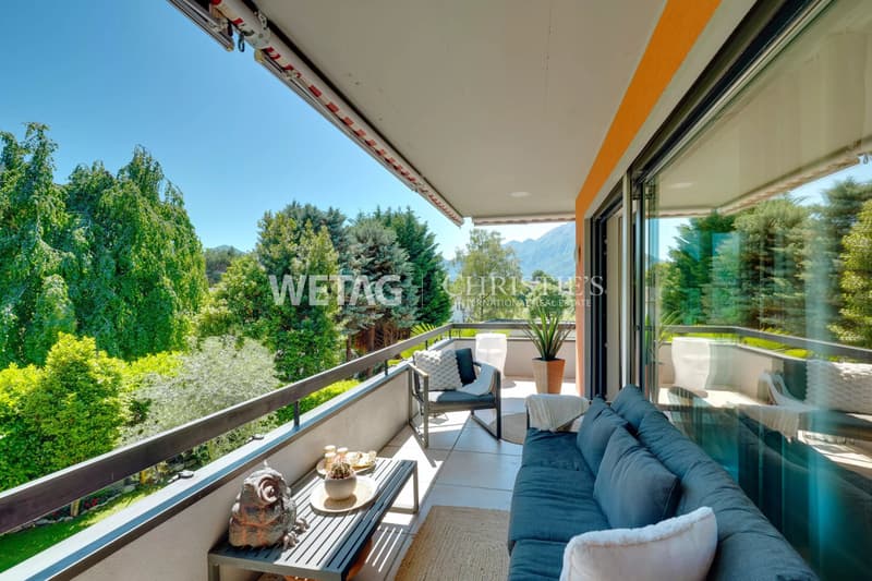 Elegante attico con terrazza spaziosa in posizione privilegiata ad Ascona in vendita (2)