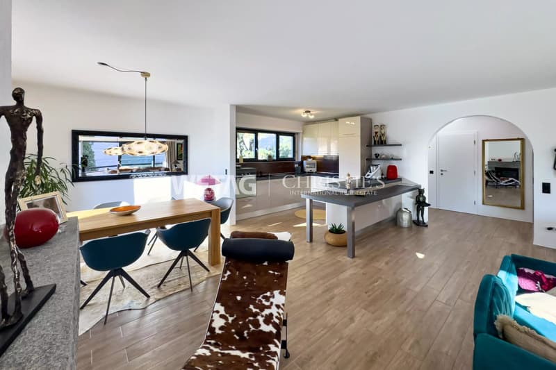 Elegante attico con terrazza spaziosa in posizione privilegiata ad Ascona in vendita (4)