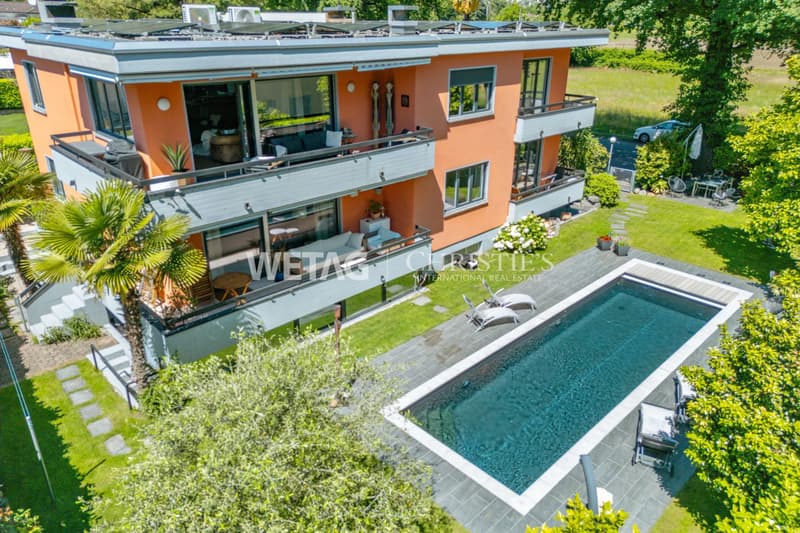 Elegante attico con terrazza spaziosa in posizione privilegiata ad Ascona in vendita (1)