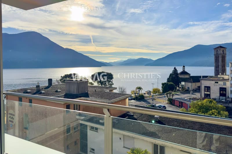 Moderne Attikawohnung mit grosszügigen Terrassen & Blick auf den Lago Maggiore in Brissago zu verkaufen (10)
