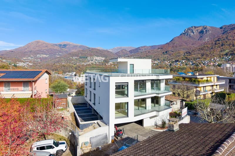 Elegante Penthouse-Wohnung im Rohbau in Lugano?Canobbio zu verkaufen, mit Panoramaterrasse & Blick auf den Luganersee (11)