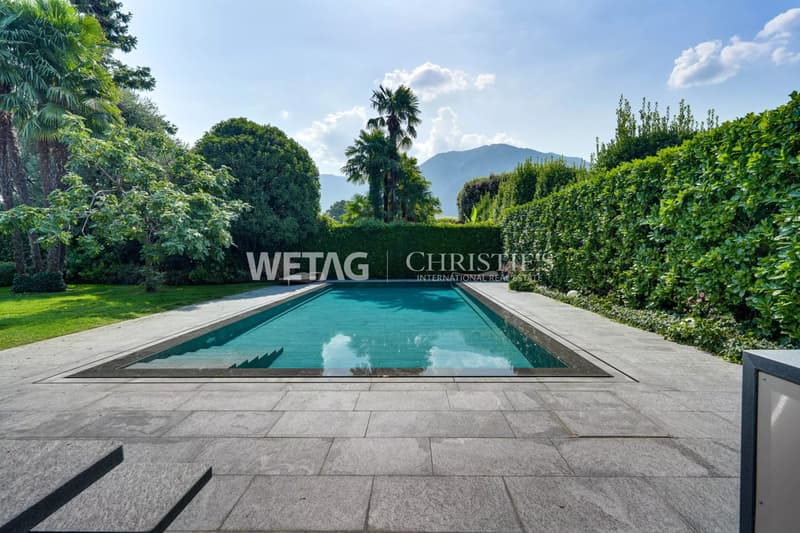 Exklusive & moderne Luxusvilla mit Aussenpool in privilegierter Lage zum Verkauf in Ascona (6)