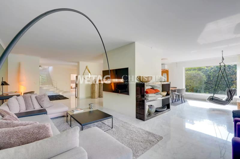 Exklusive & moderne Luxusvilla mit Aussenpool in privilegierter Lage zum Verkauf in Ascona (7)