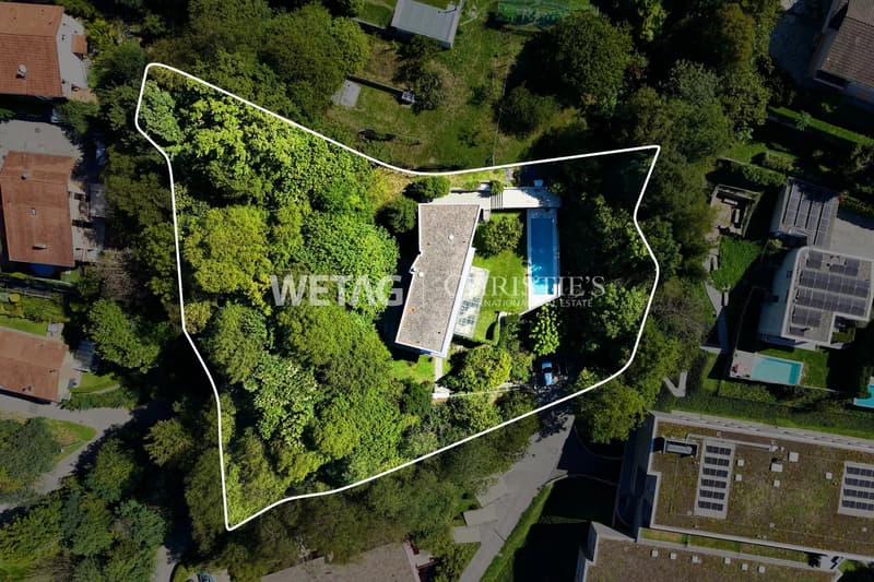 Elegante Villa mit grossem Garten & Aussenpool zum Verkauf in Lugano-Davesco Soragno (13)