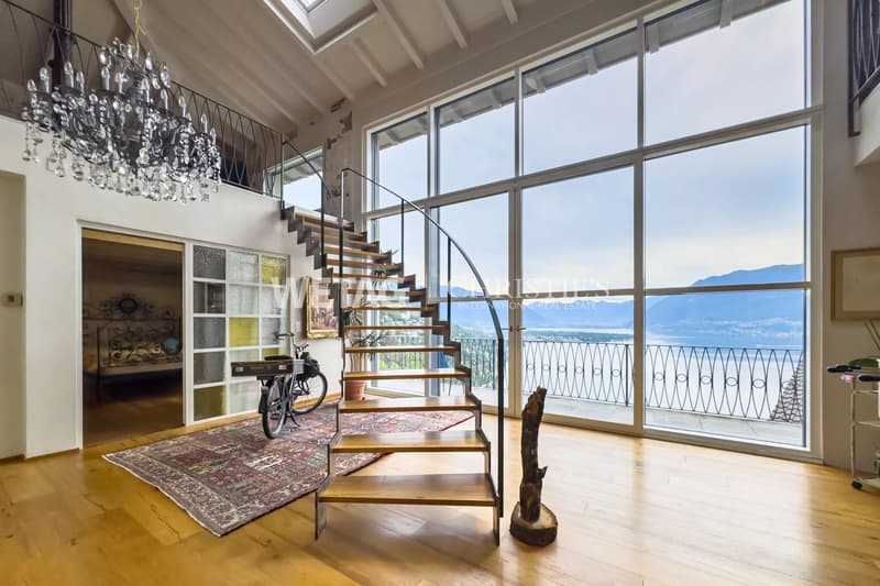Moderne Villa im Loft-Stil mit Seeblick & Innenpool zum Verkauf in Ronco sopra Ascona (1)