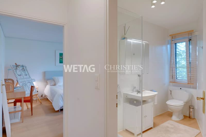 Elegante mediterrane Villa mit Swimmingpool, Poolhaus & spektakulärer Seesicht zum Verkauf in Lugano-Pugerna (10)