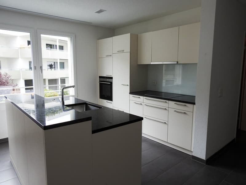 Helle 2.5-Zimmer-Wohnung mit Balkon in Aarburg (4)