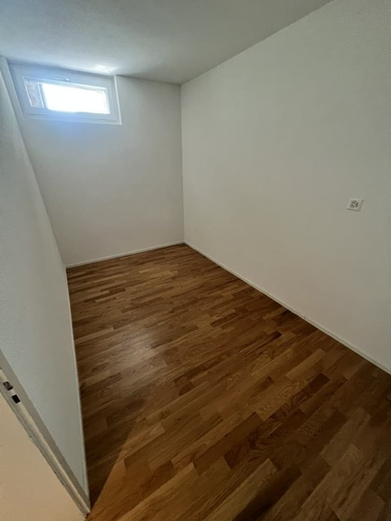 Appartamento soleggiato con area giardino (12)