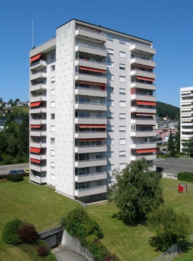 Appartamento soleggiato con area giardino (1)