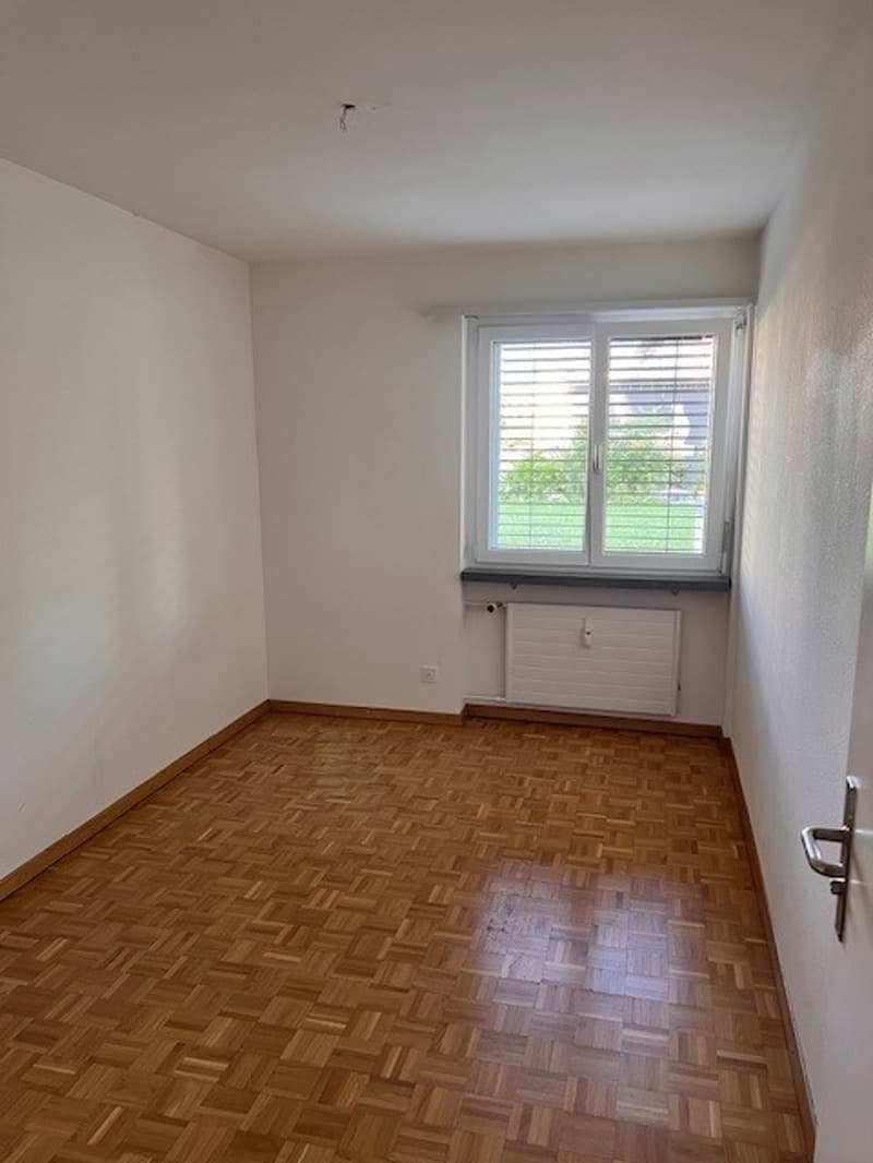 Appartement situé au centre avec balcon spacieux (6)