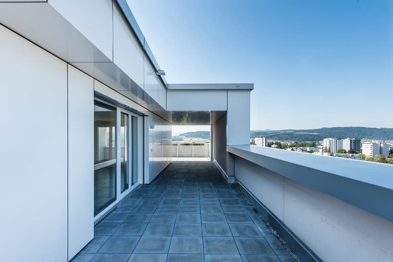 totalsanierte 3.5 Zimmer-Attikawohnung - exklusive Aussicht im 11. OG (13)