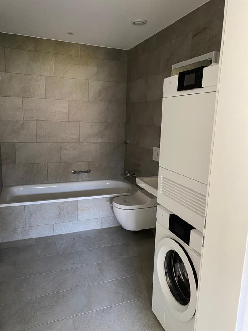 Moderne und helle Wohnung im Eigentumsstandard (2)