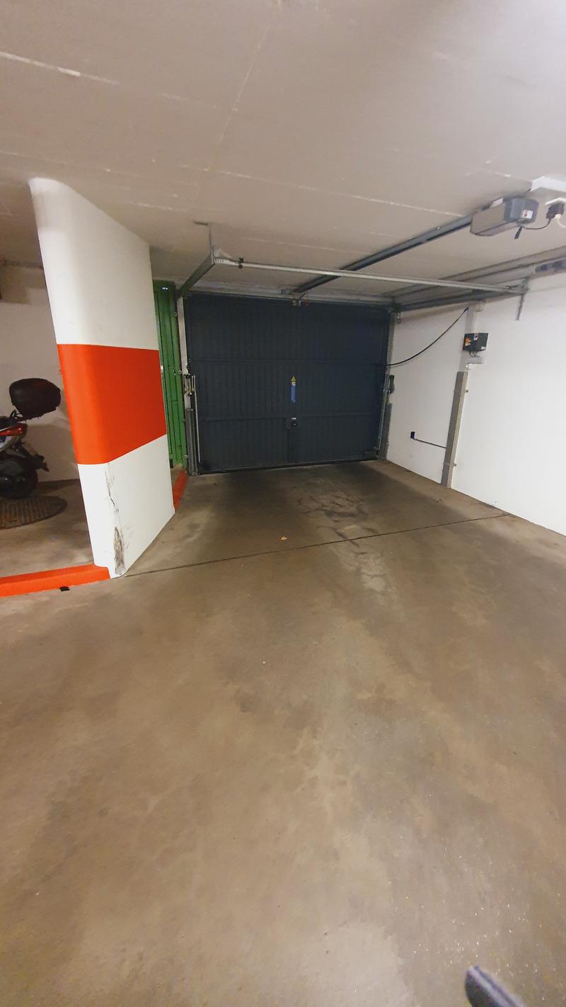 Einstellhallenplatz nähe Hörnli (3)