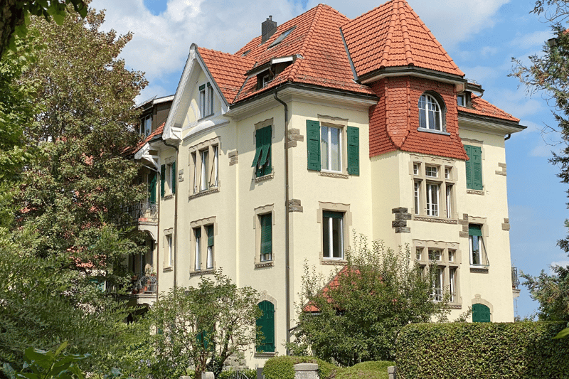 Appartement de 5,5 pièces sous les toits dans une maison d'habitation historique (1)