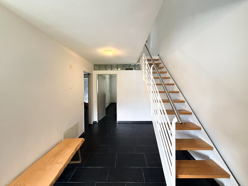 Vie urbaine : appartement-maisonnette 3,5 pièces dans un parc privé (5)