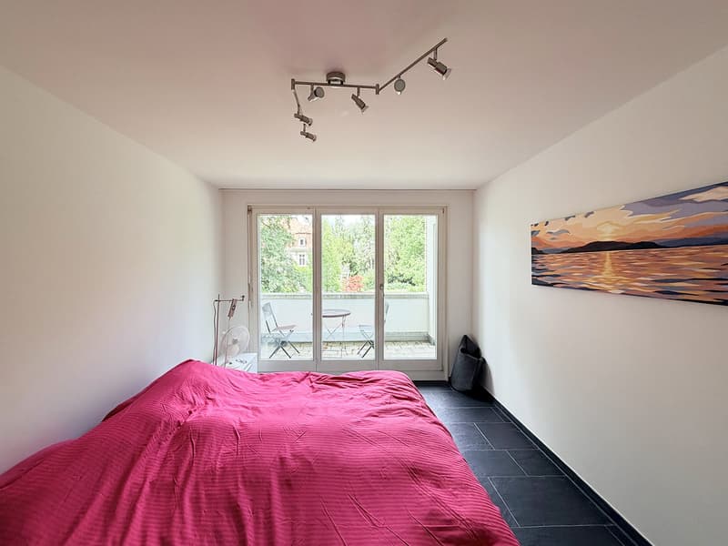 Vie urbaine : appartement-maisonnette 3,5 pièces dans un parc privé (6)