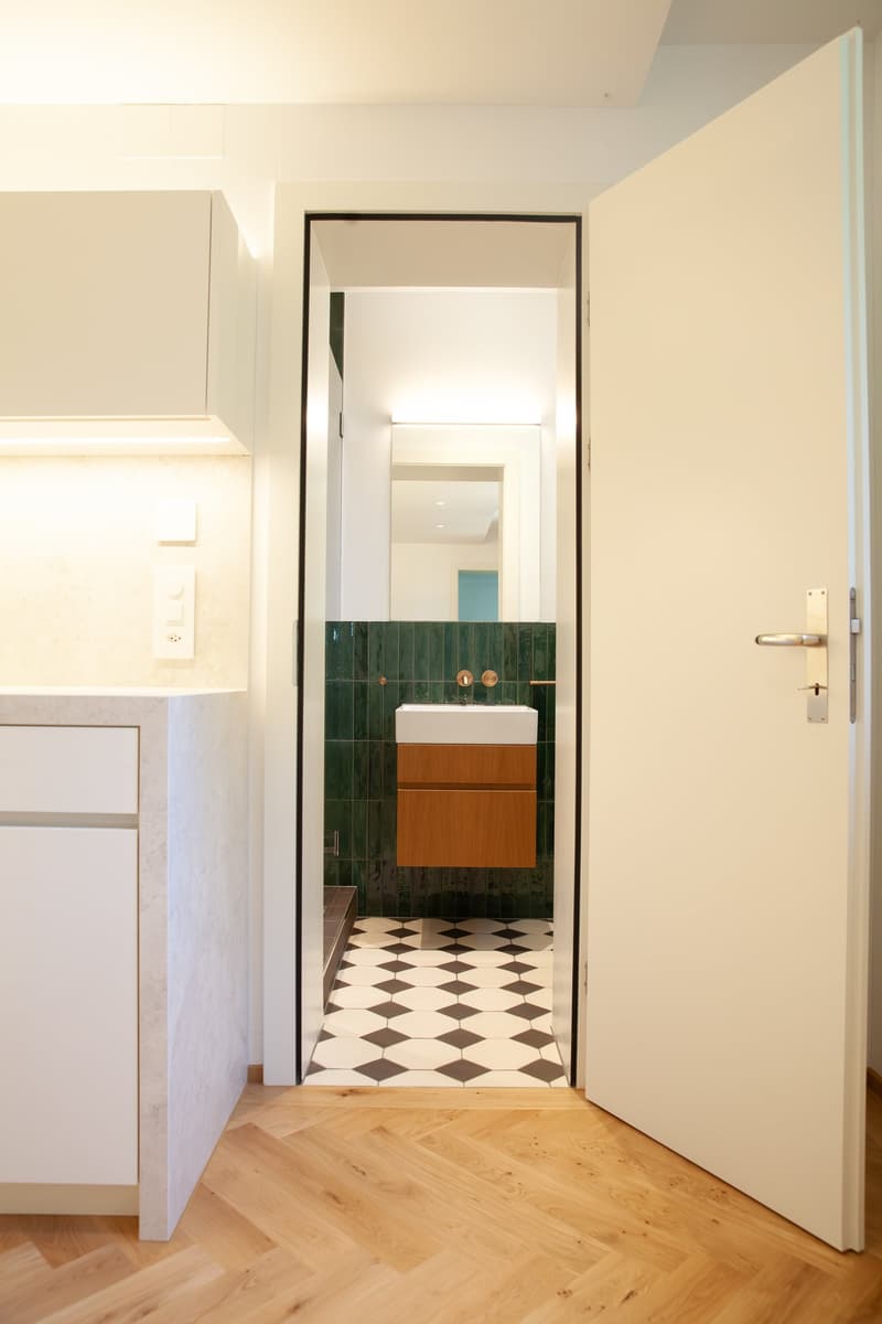 Erstvermietung: Repräsentative 3 ½-Zimmerwohnung mit eigenem Garten in historischer Zürichbergvilla (6)