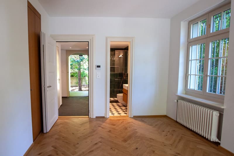 Erstvermietung: Repräsentative 4 ½-Zimmerwohnung mit eigenem Garten in historischer Zürichbergvilla (3)