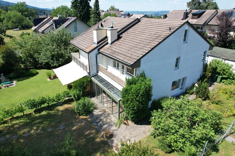 Charmantes 4.5-Zimmer-Reiheneinfamilienhaus in Oetwil am See (5)