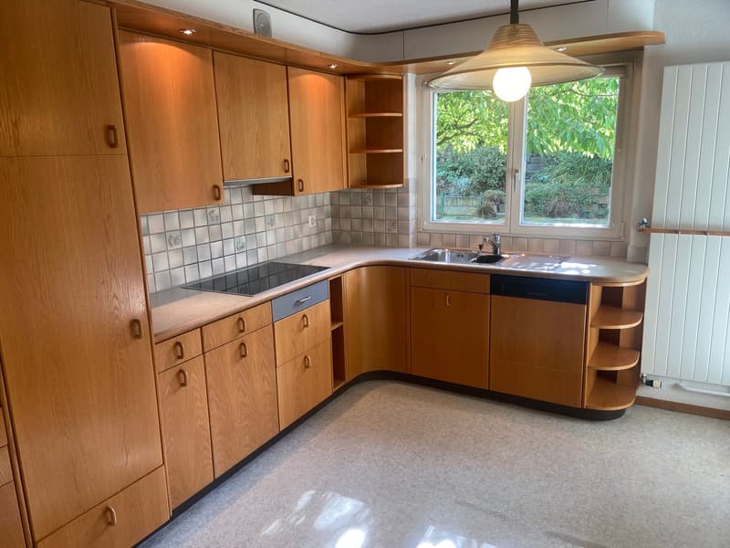 Charmantes 4.5-Zimmer-Reiheneinfamilien-Eckhaus mit Garten, Balkon und Garage in Veltheim (8)