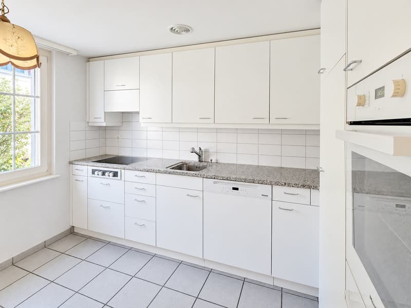 3.5-Zimmer-Maisonettewohnung im Dorfzentrum mit zwei Autoeinstellplätzen (10)