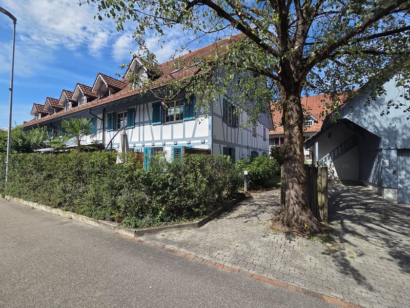 3.5-Zimmer-Maisonettewohnung im Dorfzentrum mit zwei Autoeinstellplätzen (2)