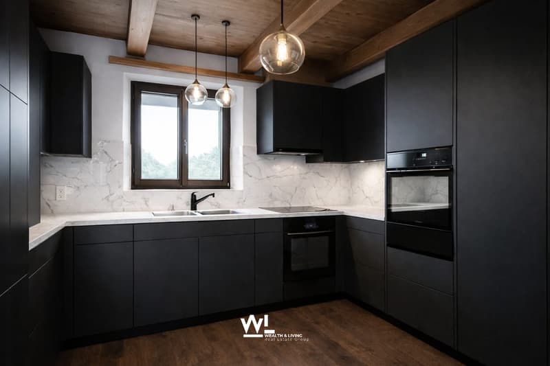 6-Zi.-Attika-Duplex mit Garten, Lift und Dachboden in Losone - hell und grosszügig (3)