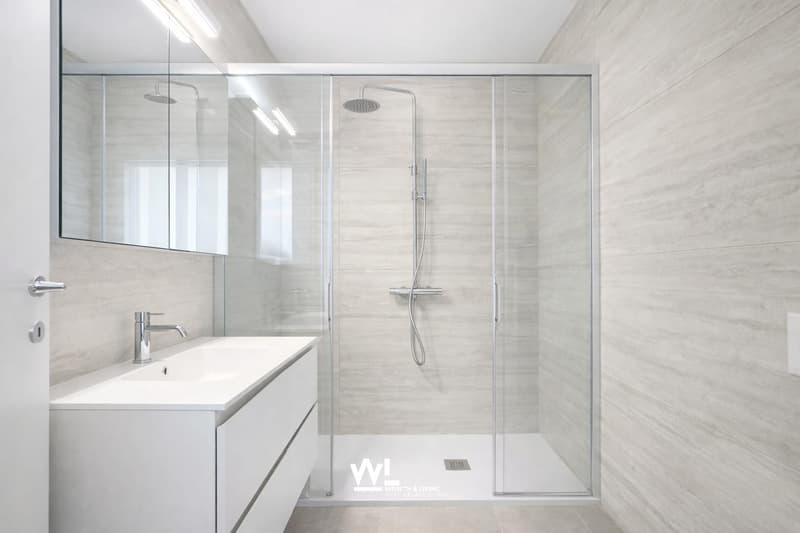 Appartement 2.5 pièces, fraîchement rénové, situé au centre de Losone (9)
