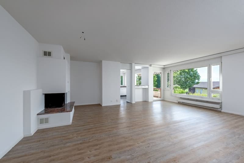 Wohnzimmer mit Kamin
