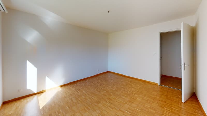 UtoNova-AG-Immobilien-Management-17A-Bahnhofstrasse-8259-Etzwilen-(4)-min