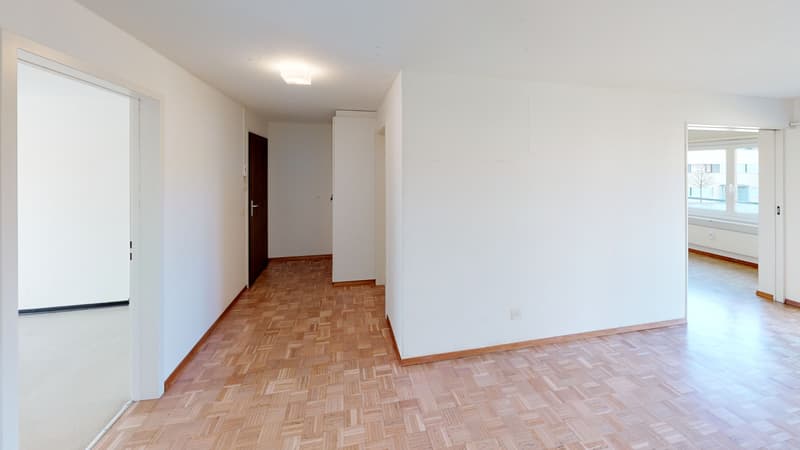 1-OG-Rechts-Posstrasse-41-35-Longo-Unfurnished(1)
