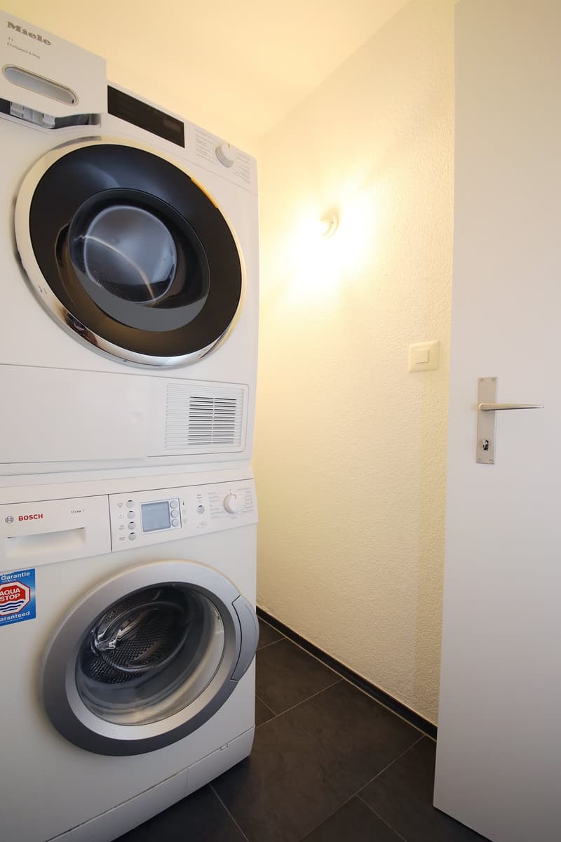 Spacious 5 1/2-room apartment on the 3rd floor with 2 balconies in a quiet location (14)