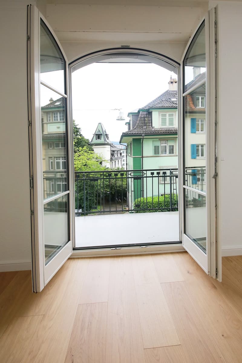 Appartement charmant de 3 1/2 pièces avec balcon, meilleure situation, district 6 (5)