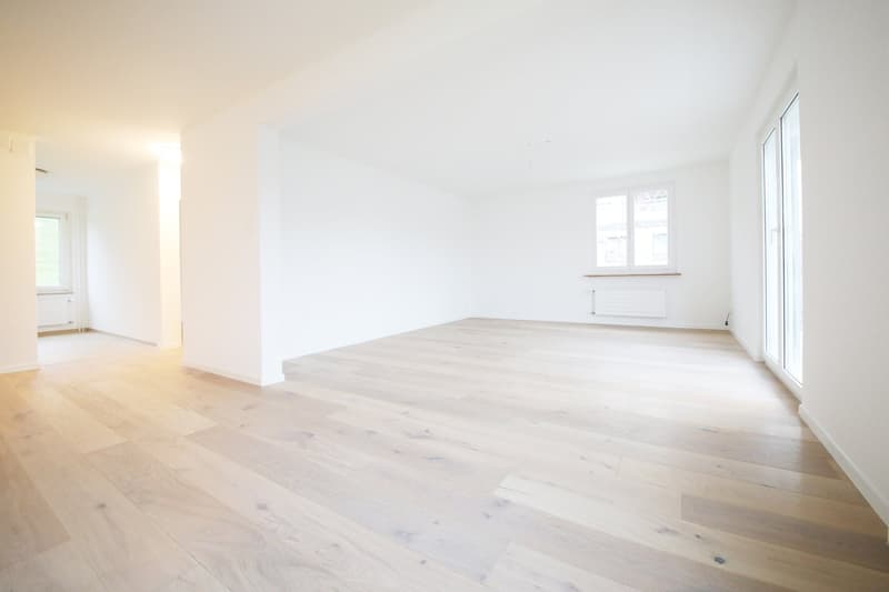 Modern, renovated 3.5-room apartment with balcony in a quiet location (2)