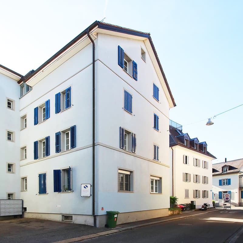 Gepflegtes Studio im DG mit moderner Küche und Bad, Mitten im Seefeld (6)
