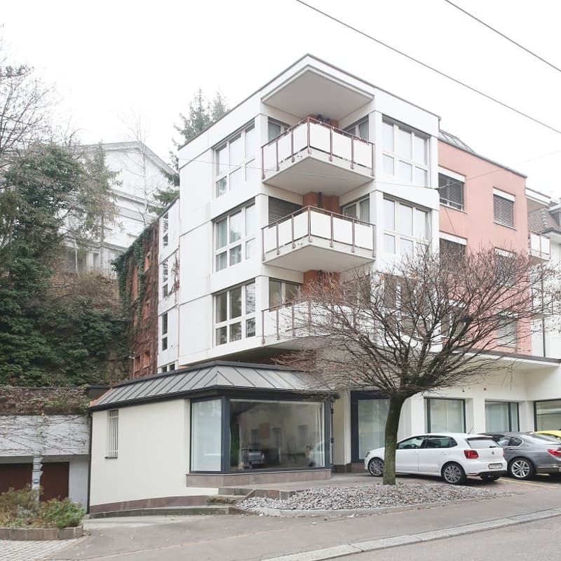 Well-maintained bright 2.5-room apartment with bay window and balcony, Seefeld (11)