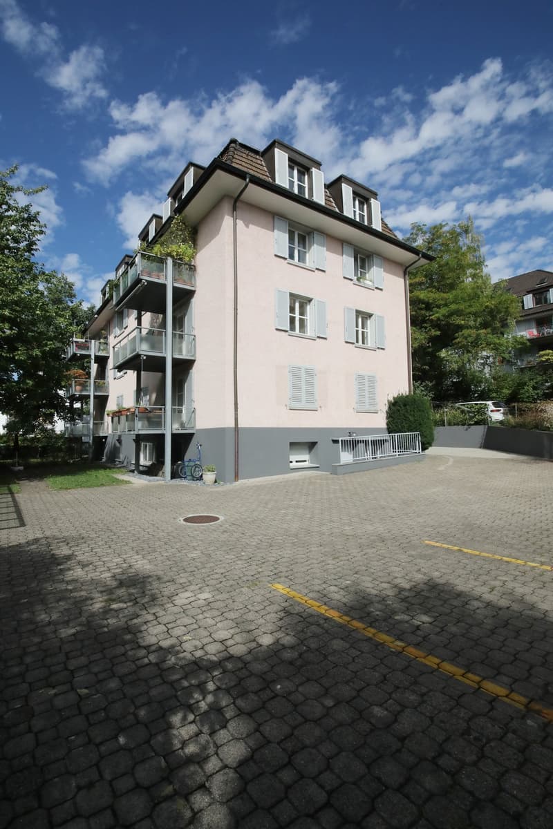 Appartement 3 pièces entretenu avec grand balcon, absolument calme, près de Nordbrücke (10)