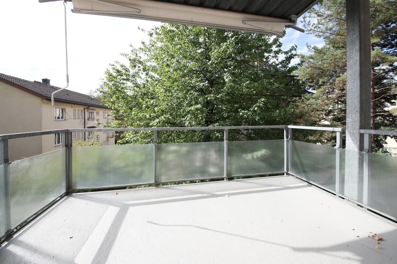 Appartement 3 pièces entretenu avec grand balcon, absolument calme, près de Nordbrücke (1)