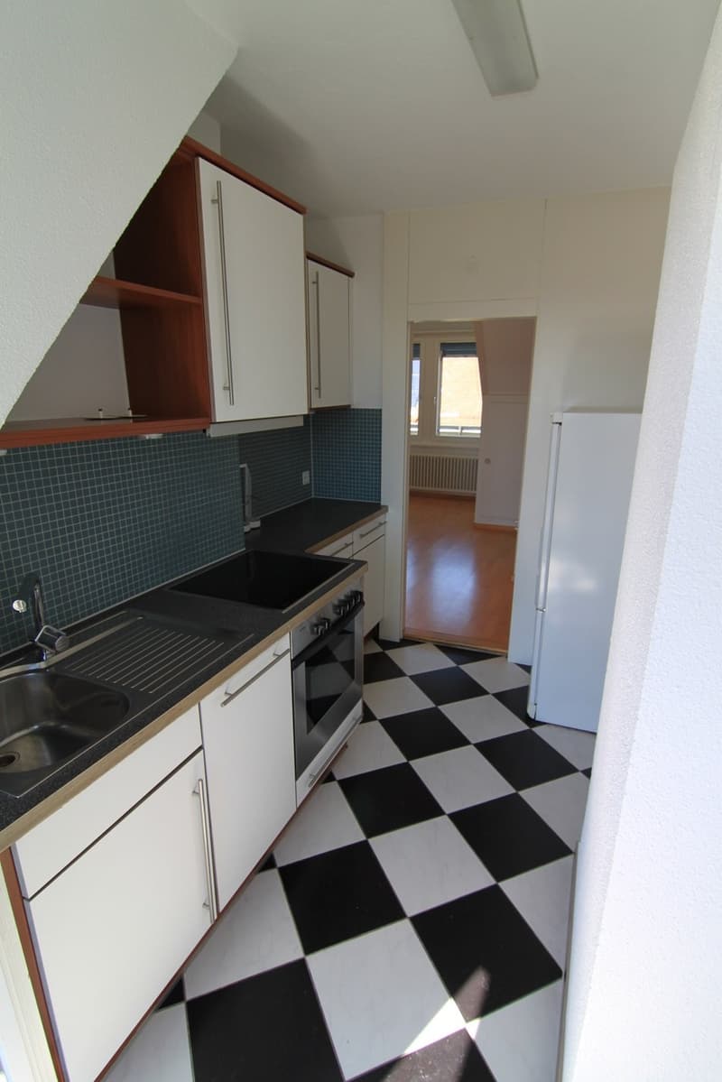 Appartamento mansardato di 4 locali ben mantenuto con balcone (LIMITATO FINO AL 31.03.2027) (8)