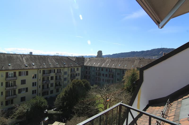 Appartamento mansardato di 4 locali ben mantenuto con balcone (LIMITATO FINO AL 31.03.2027) (1)